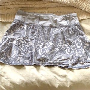 Lululemon tennis/running skirt.